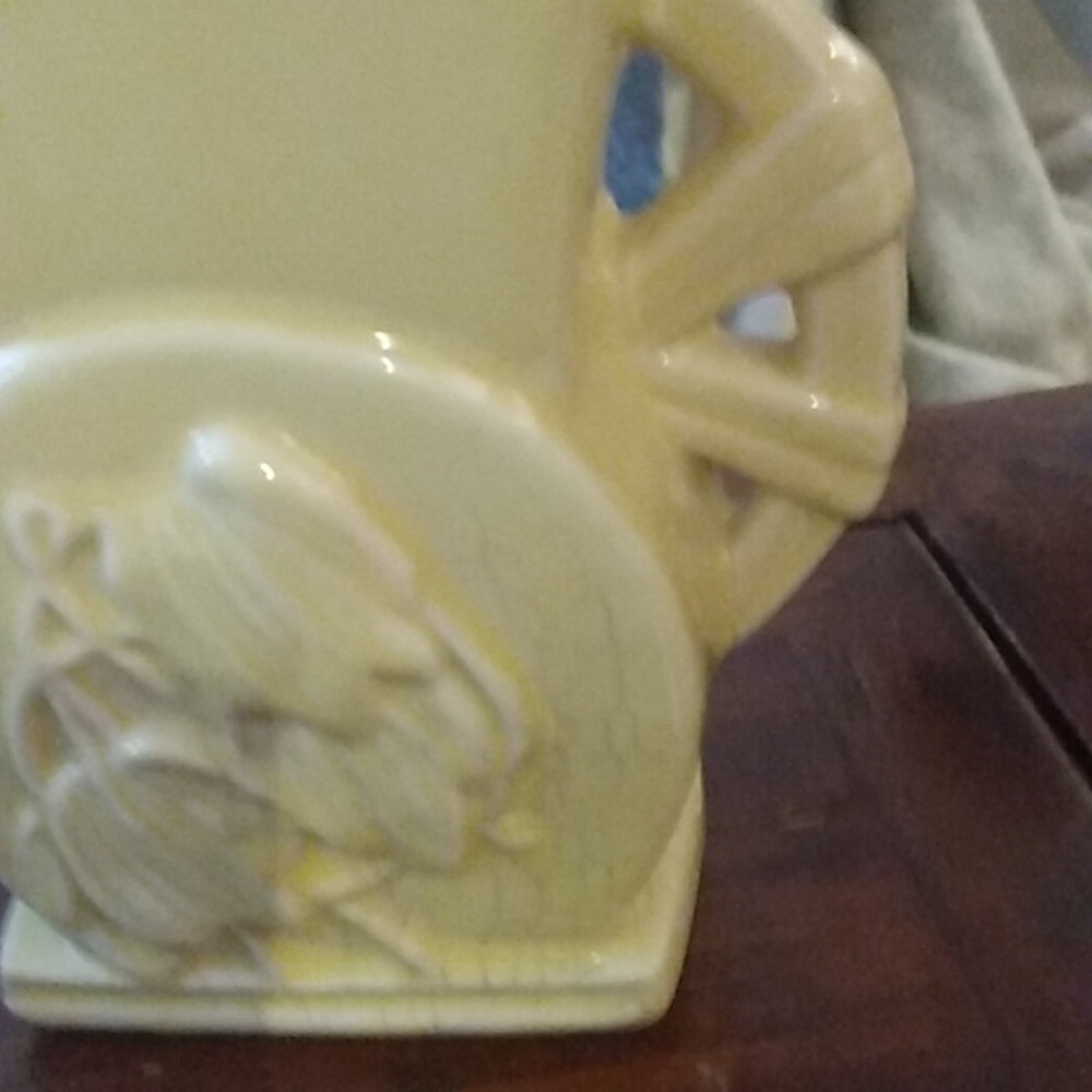 Beautiful Yellow Antique McCoy Art Deco Vase - Picture 3 of 7